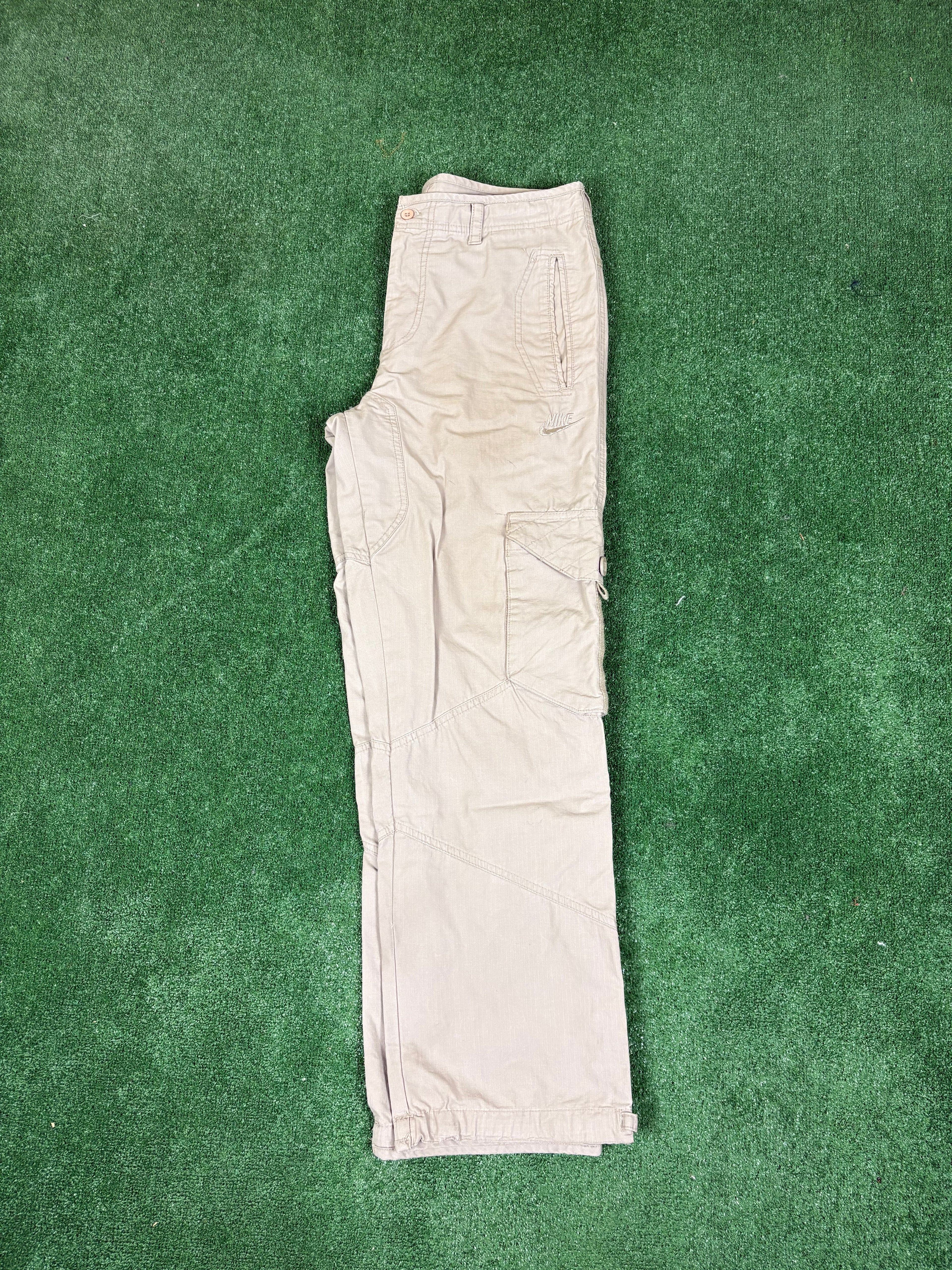 PANTALONES CARGO NIKE BEIGE VINTAGE 2000s