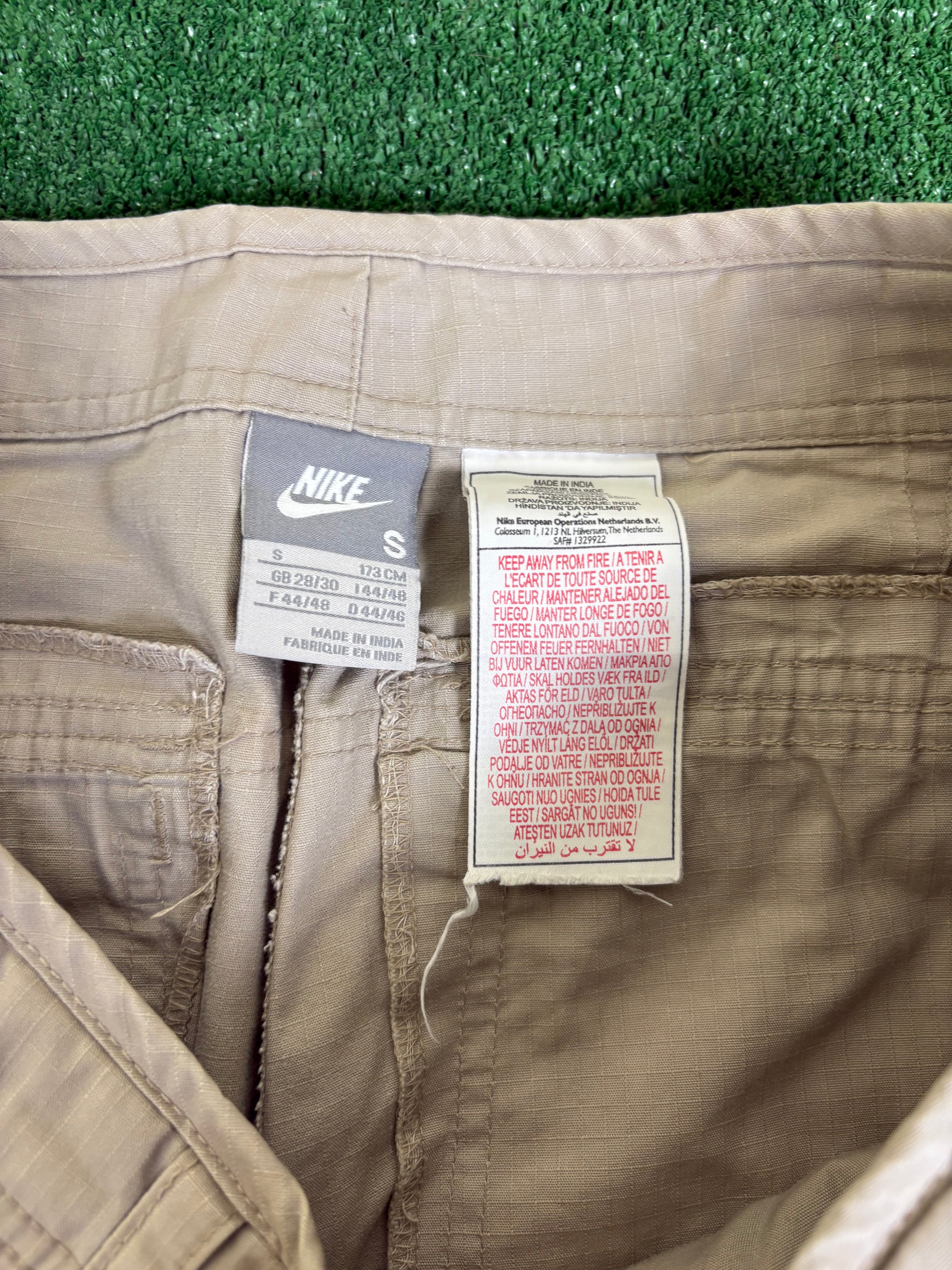 PANTALONES CARGO NIKE BEIGE VINTAGE 2000s