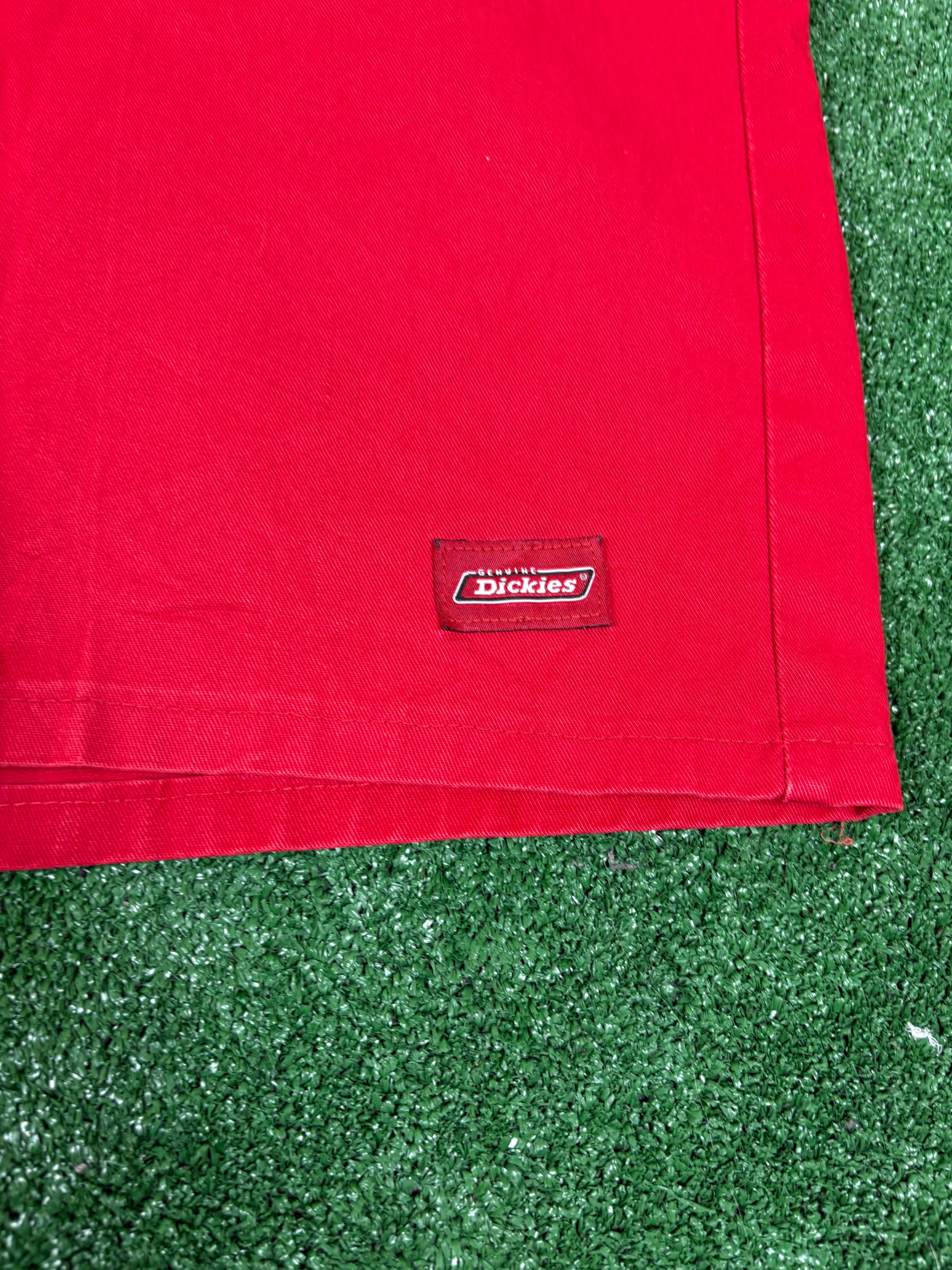 SHORTS DICKIES ROJOS VINTAGE 2000s