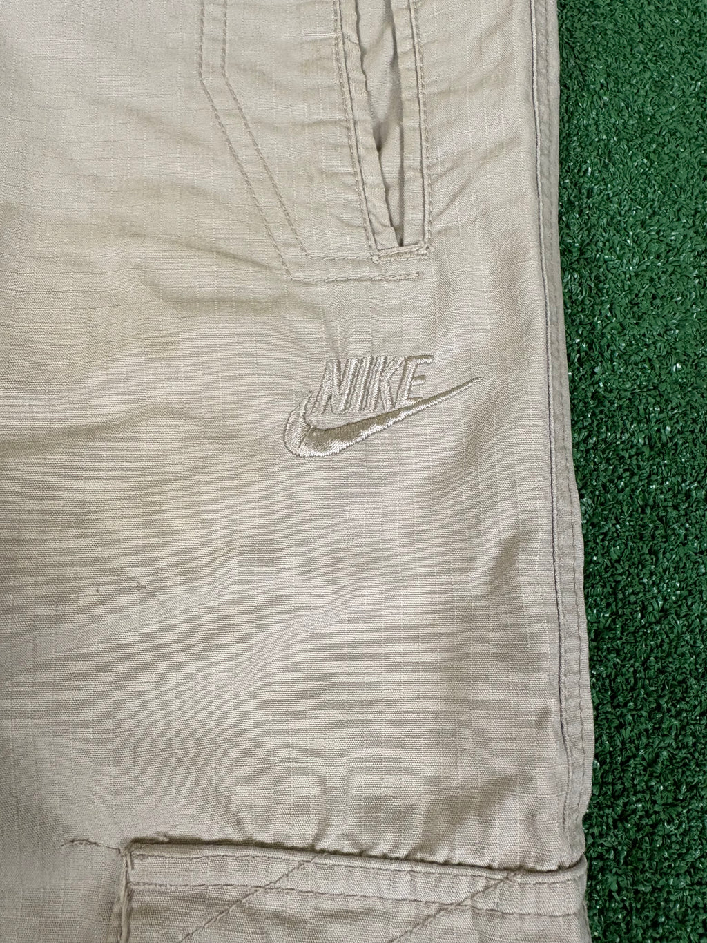PANTALONES CARGO NIKE BEIGE VINTAGE 2000s