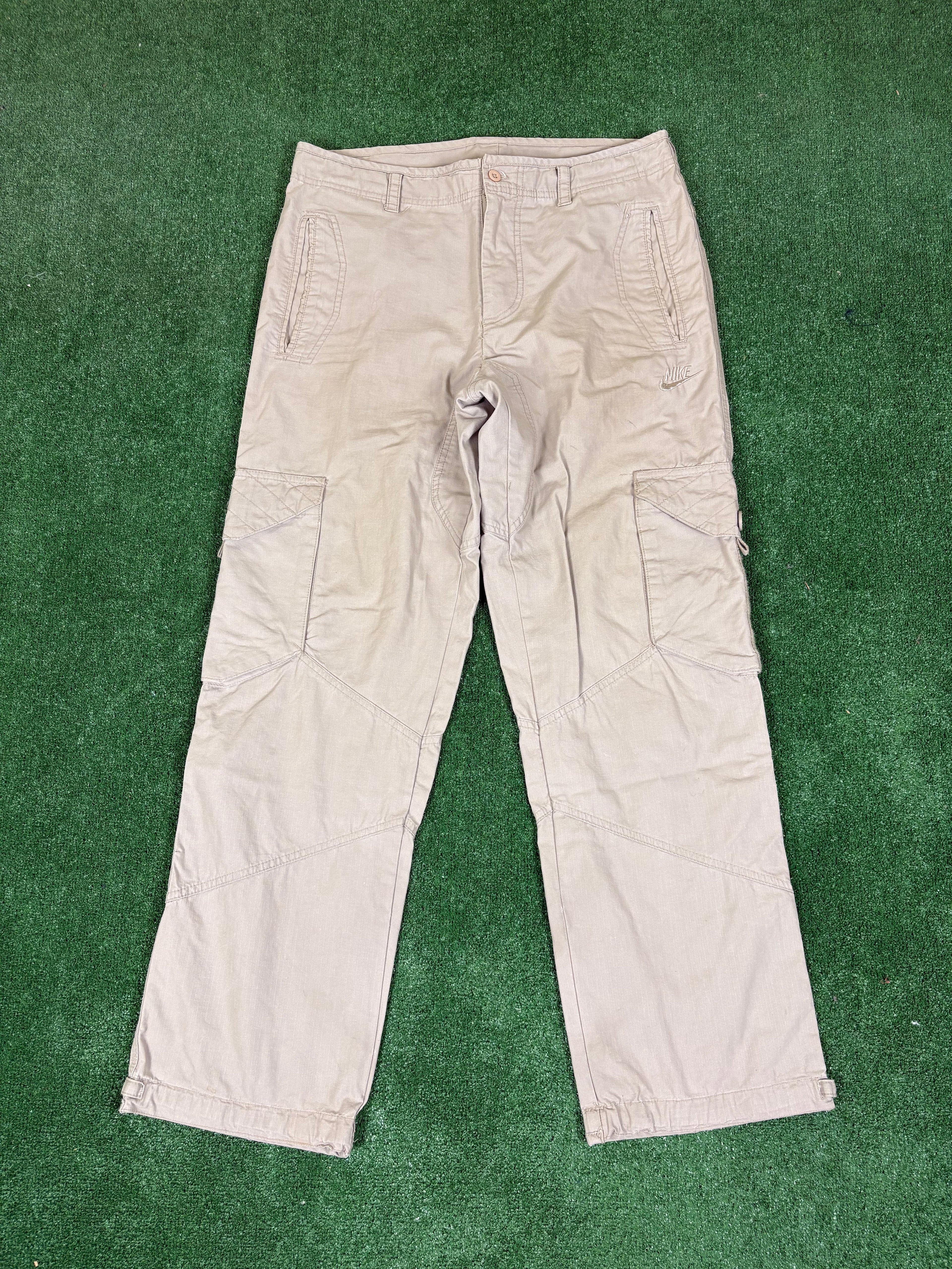 PANTALONES CARGO NIKE BEIGE VINTAGE 2000s