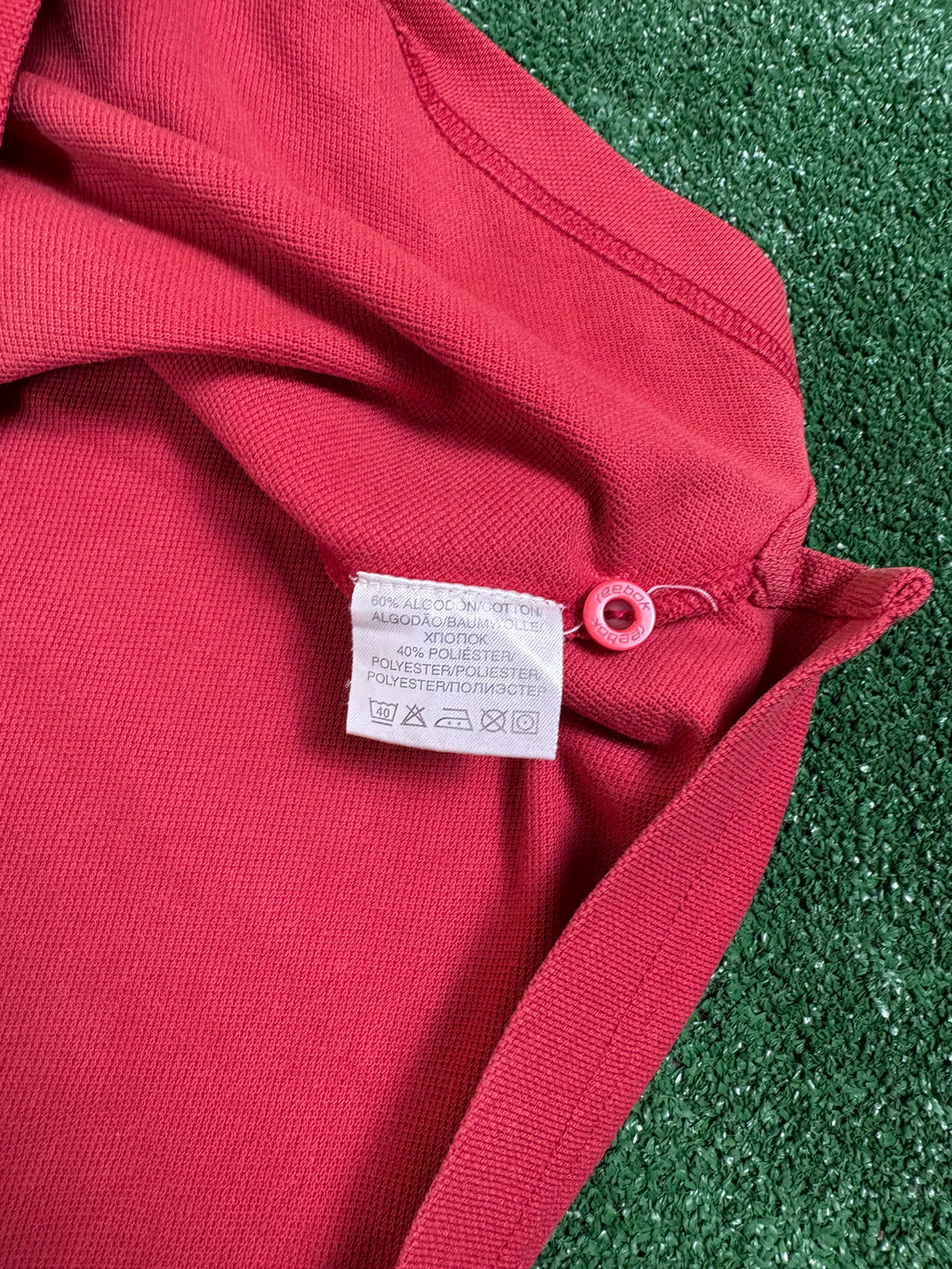 POLO REEBOK ROJO VINTAGE 2000s